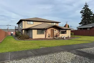 813 E 2nd St, Port Angeles, WA 98362 - Photo 2