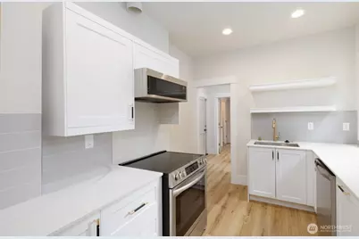 2123 E James Street, Seattle, WA 98122 - Photo 4