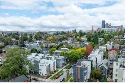 2123 E James Street, Seattle, WA 98122 - Photo 2