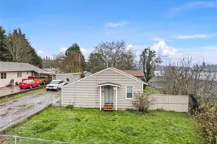 117 Sheridan Rd, Bremerton, WA 98310 - Photo 2