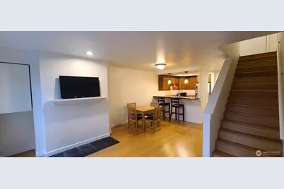 1817 11th Avenue W #F, Seattle, WA 98119 - Photo 2