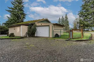 11025 Vancil Rd SE, Yelm, WA 98597 - Photo 16