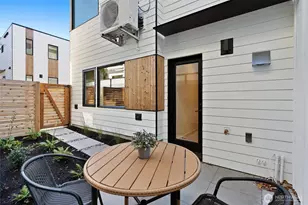 2214 Broadway E, Seattle, WA 98102 - Photo 20