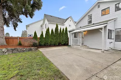 1211 9th Avenue SW, Puyallup, WA 98371 - Photo 2