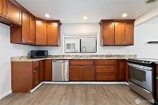 1211 9th Ave SW, Puyallup, WA 98371 - Photo 8