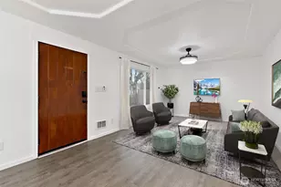 1211 9th Ave SW, Puyallup, WA 98371 - Photo 2