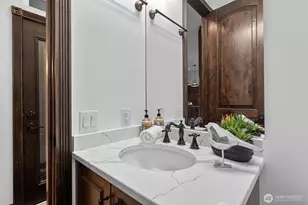 1059 Evergreen Ln, Freeland, WA 98249 - Photo 24