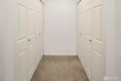 621 5 Avenue N #301, Seattle, WA 98109 - Photo 8