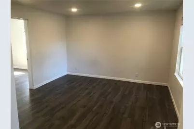 2515 Oakes Ave, Everett, WA 98201 - Photo 2