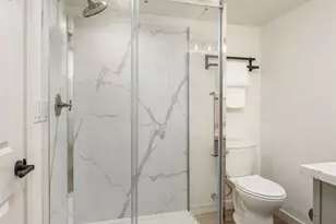 12517 22nd Ave NE, Seattle, WA 98125 - Photo 24