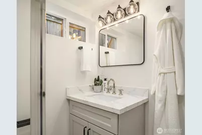 12517 22nd Avenue NE, Seattle, WA 98125 - Photo 26