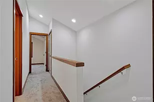 2503 NE 125th St, Seattle, WA 98125 - Photo 8