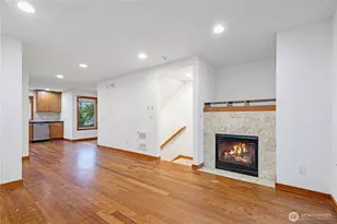 2503 NE 125th St, Seattle, WA 98125 - Photo 2