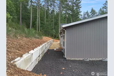 8942 W McKenna Falls Rd W, Bremerton, WA 98312 - Photo 20