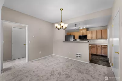 22519 SE 38th Terrace #1423, Issaquah, WA 98029 - Photo 8