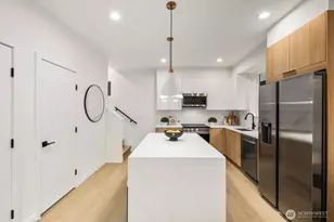 937 N 87th St, Seattle, WA 98103 - Photo 6