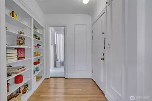 1101 17th Ave, Seattle, WA 98122 - Photo 10