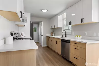 2125 N Highland Street, Tacoma, WA 98406 - Photo 10