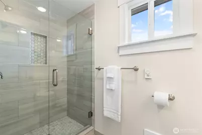 20103 75th Avenue NE, Kenmore, WA 98028 - Photo 22