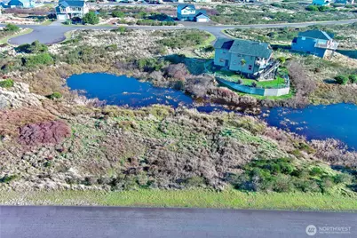 476 Sea View Street SW, Ocean Shores, WA 98569 - Photo 8