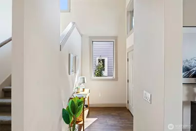 553 SE Andrews Street #B, Issaquah, WA 98027 - Photo 4