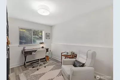 455 Newport Way NW #302, Issaquah, WA 98027 - Photo 16