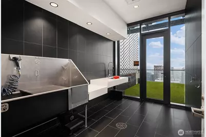 300 Virginia Street #3103, Seattle, WA 98101 - Photo 32