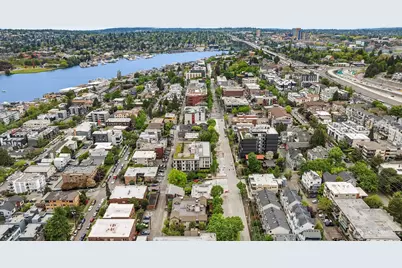 2031 Eastlake Avenue E, Seattle, WA 98102 - Photo 32