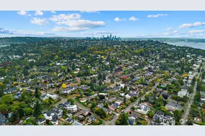 3252 13th Avenue W, Seattle, WA 98119 - Photo 32