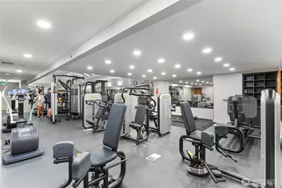 10650 NE 9th Place #2427, Bellevue, WA 98004 - Photo 32