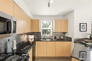 412 11th Ave, Seattle, WA 98122 - Photo 10