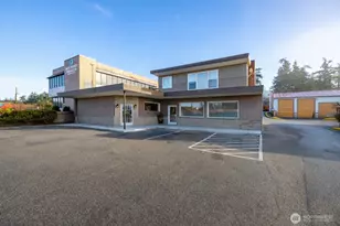746 NE Midway Blvd, Oak Harbor, WA 98277 - Photo 1
