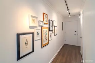 732 11th Ave E, Seattle, WA 98102 - Photo 16