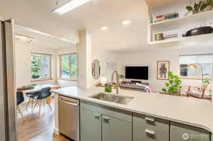 732 11th Ave E, Seattle, WA 98102 - Photo 12