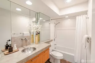 732 11th Ave E, Seattle, WA 98102 - Photo 18