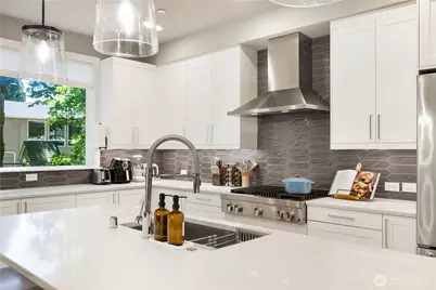 8021 NE 127th Lane, Kirkland, WA 98034 - Photo 12