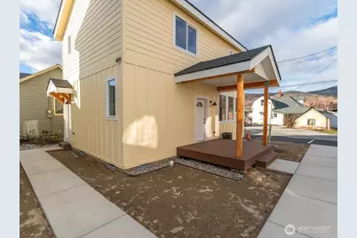 409 E Okanogan Avenue, Chelan, WA 98816 - Photo 24