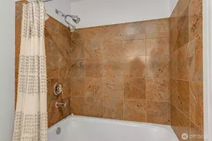 500 Aloha St, Seattle, WA 98109 - Photo 22