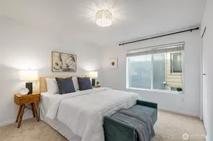 500 Aloha St, Seattle, WA 98109 - Photo 16