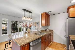 500 Aloha St, Seattle, WA 98109 - Photo 14