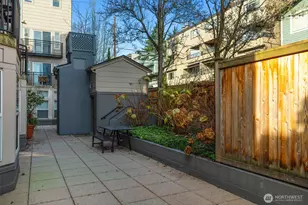 500 Aloha St, Seattle, WA 98109 - Photo 40