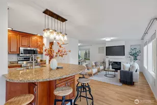 500 Aloha St, Seattle, WA 98109 - Photo 10