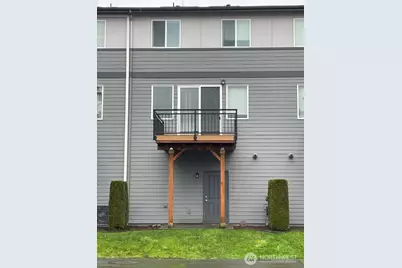 19313 35th Drive SE #D, Bothell, WA 98012 - Photo 2