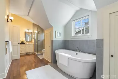 7626 NE 8th Street, Medina, WA 98039 - Photo 26