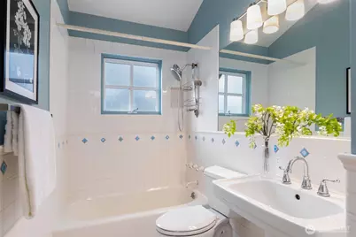 7626 NE 8th Street, Medina, WA 98039 - Photo 34