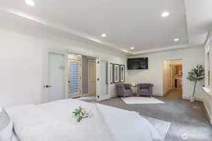 7626 NE 8th St, Medina, WA 98039 - Photo 18