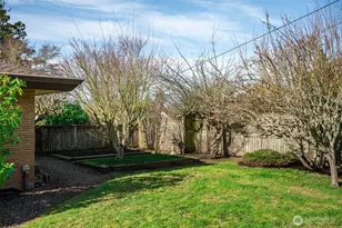 2324 E 17th St, Bremerton, WA 98310 - Photo 32