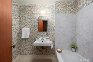 2324 E 17th St, Bremerton, WA 98310 - Photo 26