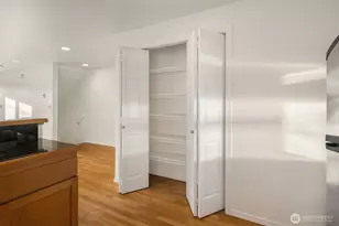 11708 Greenwood Ave N, Seattle, WA 98133 - Photo 6