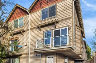 11708 Greenwood Ave N, Seattle, WA 98133 - Photo 2